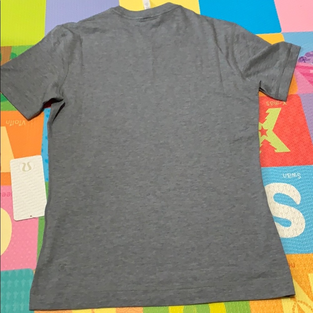 Lululemon SS - Picture 3 of 5